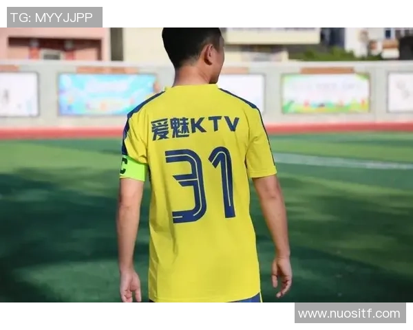 当年并肩作战的兄弟情谊今日依旧闪耀在绿茵赛场